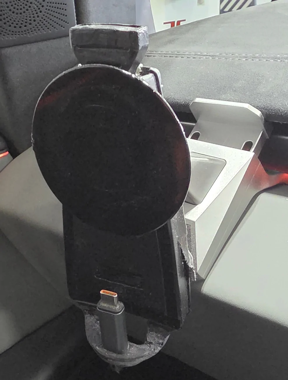 Tesla Cybertruck Phone Mount - zFold Phone 1776131904977-tf