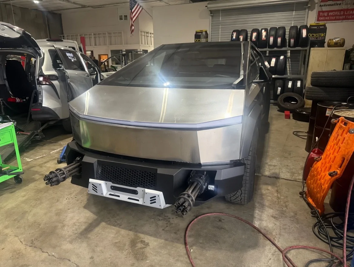Tesla Cybertruck Wolfstorm front bumper installed IMG_2014