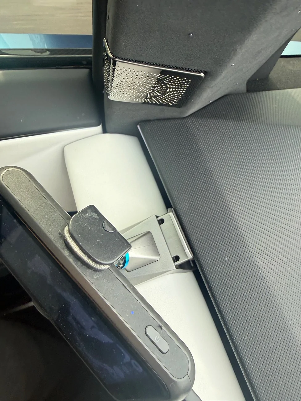 Tesla Cybertruck Phone Mount - zFold Phone IMG_2994