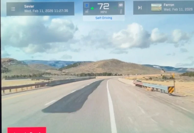 Tesla Cybertruck FSD jolts when seeing skid marks on the road 1776528362428-