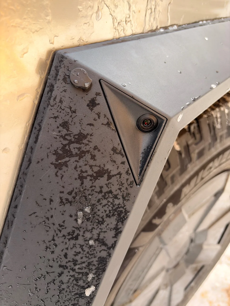 Tesla Cybertruck (Cleavu Side Camera Sprayers) - What do think about this product? IMG_2282