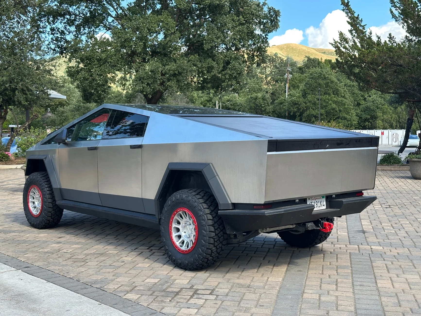 Tesla Cybertruck Daily random Cybertruck photos thread - Post Yours! 📸 🤳 1776938776977-8k
