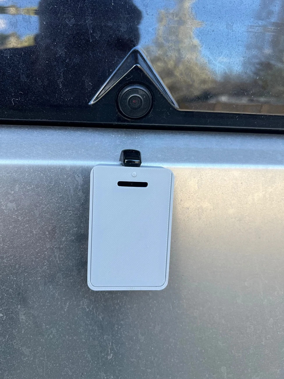 Tesla Cybertruck (Cleavu Side Camera Sprayers) - What do think about this product? IMG_1859