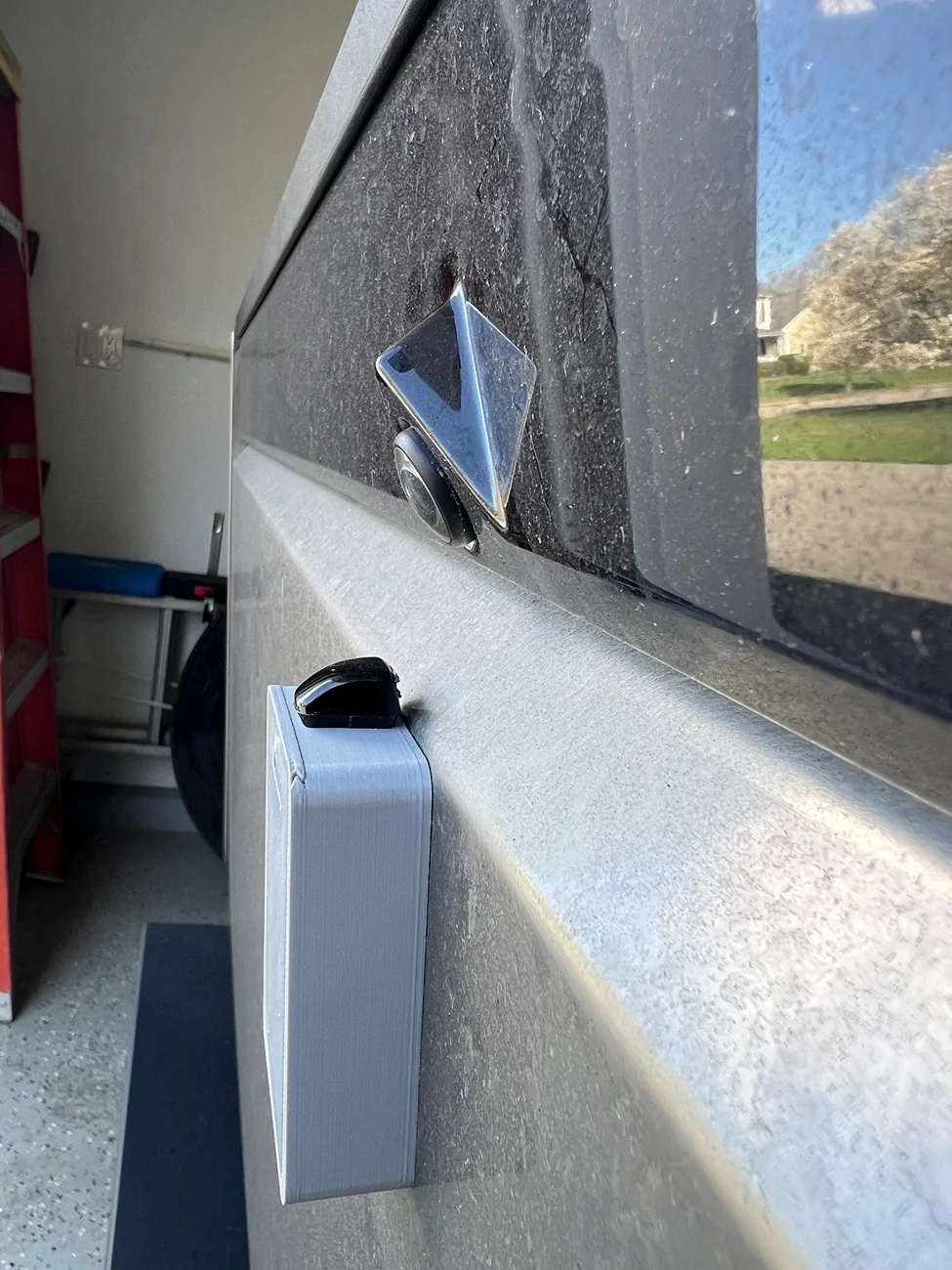 Tesla Cybertruck (Cleavu Side Camera Sprayers) - What do think about this product? IMG_1860