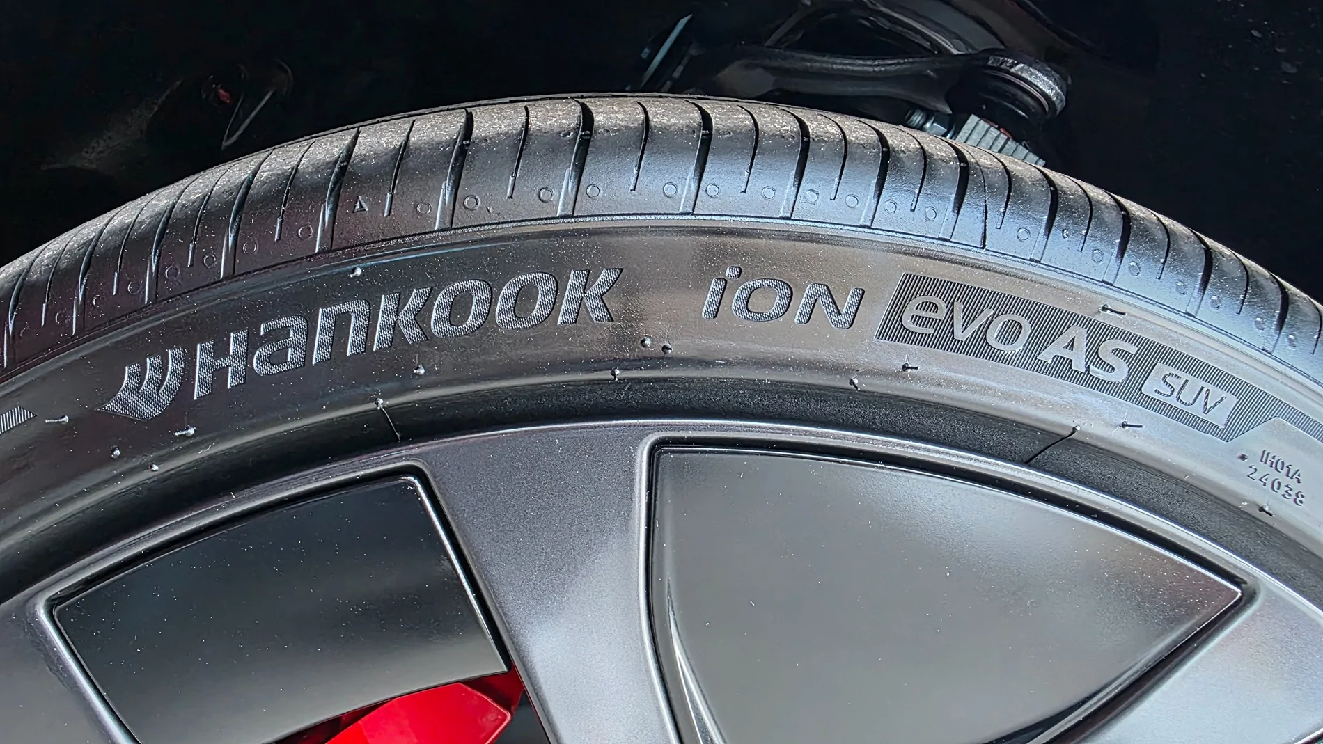 Tesla Cybertruck Switched to Hankook Ion HT 275/65/20 on Cyberwheels to try & boost efficiency 20260307_170432