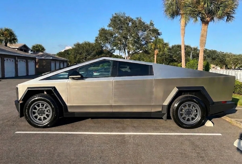 Tesla Cybertruck Standard AWD Wheels - What are you thinking? Cybertruck RWD with MR316