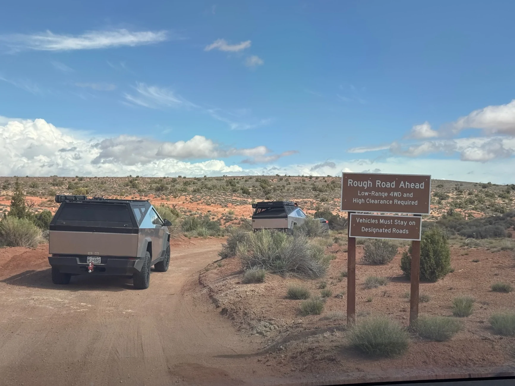 Tesla Cybertruck Urander x DECKED in Moab with CyberTrex Events IMG_6701