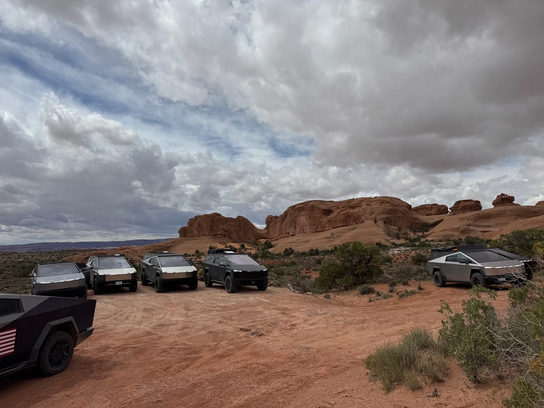 Tesla Cybertruck Urander x DECKED in Moab with CyberTrex Events IMG_6730