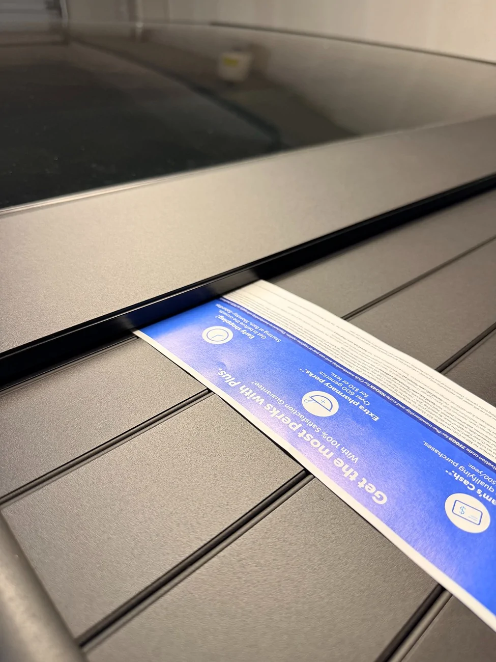 Tesla Cybertruck Tonneau cover leaks IMG_8466