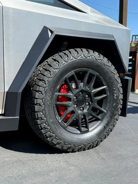 Tesla Cybertruck Hate Goodyear’s Cybertruck Tire t7