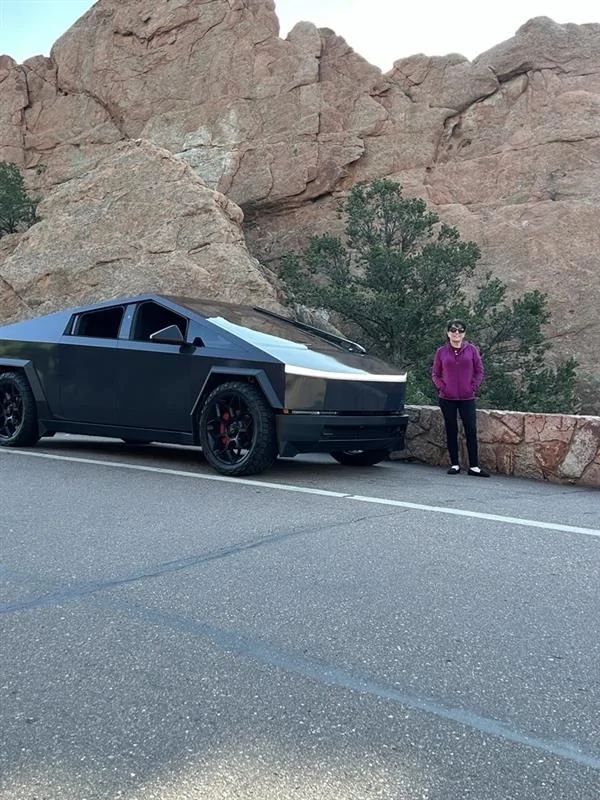 Tesla Cybertruck Logrus turns 2 years old (ownership experience recap)... Still No Catastrophic Failures (Disappointing, I Know) Garden of the Gods