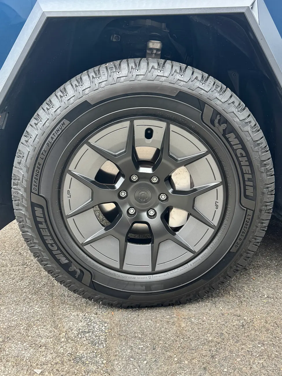 Tesla Cybertruck Michelin Defender LTX Platinum for sale tempImageS3X29