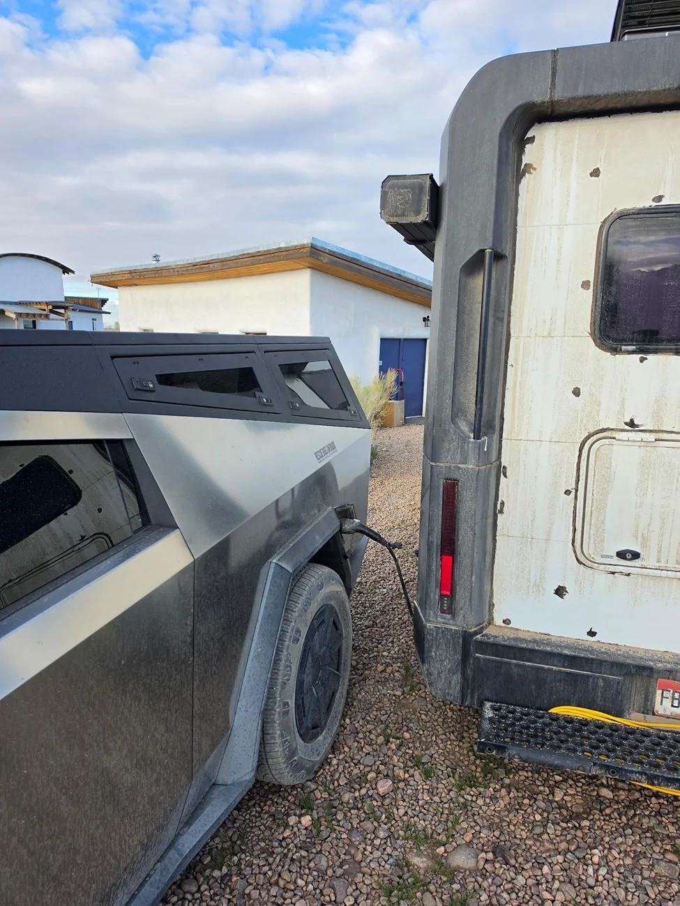 Tesla Cybertruck Toyo AT3 EV tires (285/70/r20) installed signal-2026-04-27-072114_002