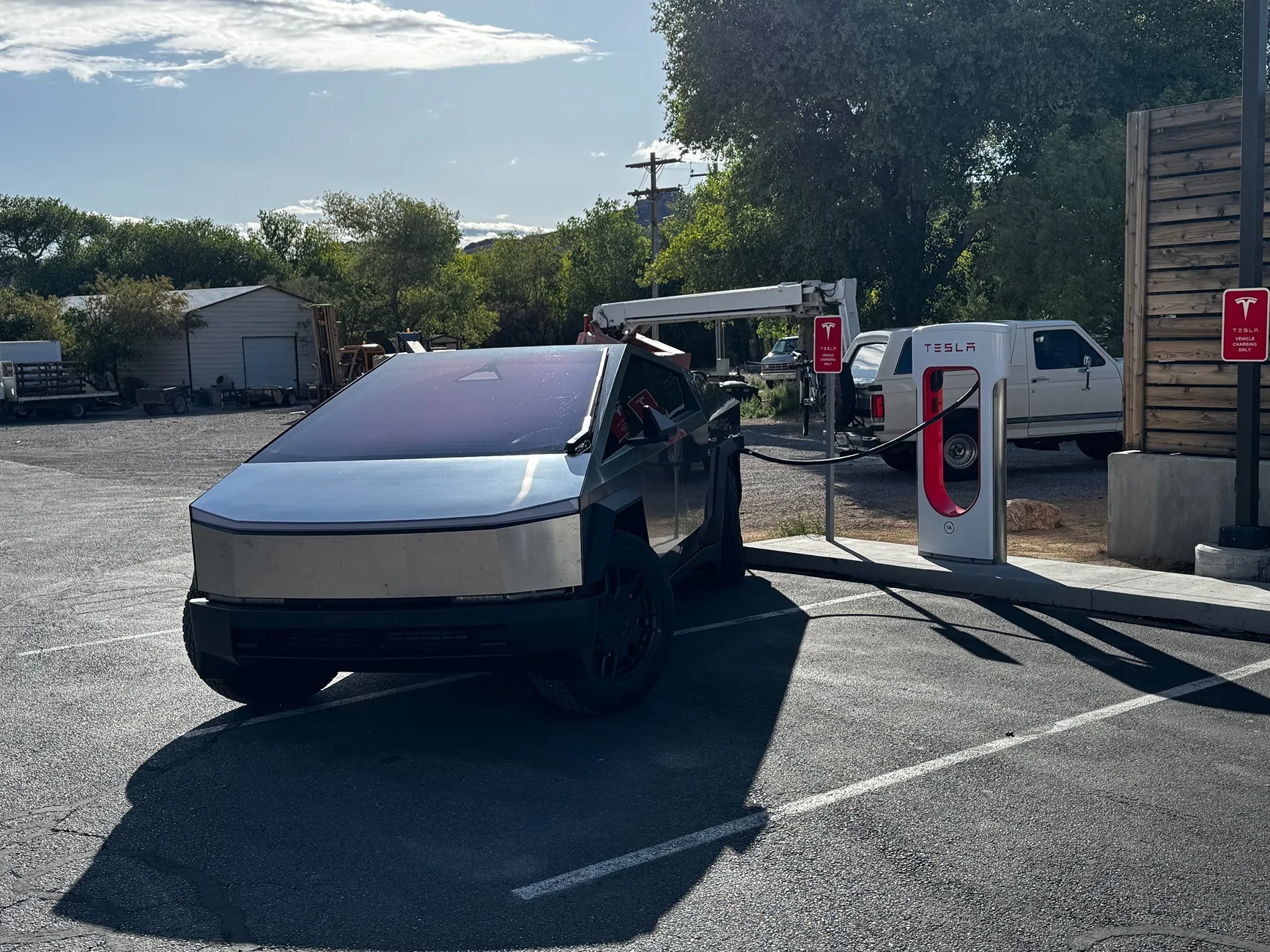 Tesla Cybertruck First time pulling a trailer and lessons learned IMG_0767