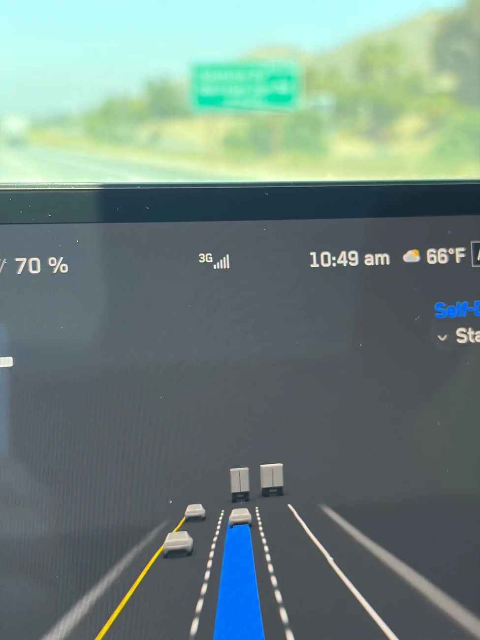 Tesla Cybertruck Anyone else stuck on 3G IMG_7038