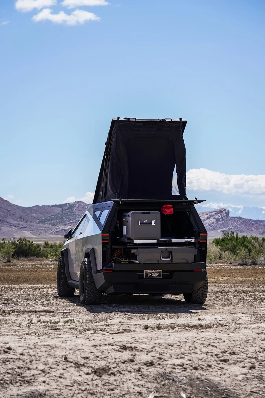 Tesla Cybertruck Urander Bed Cap Ideas & Setups DSC09389