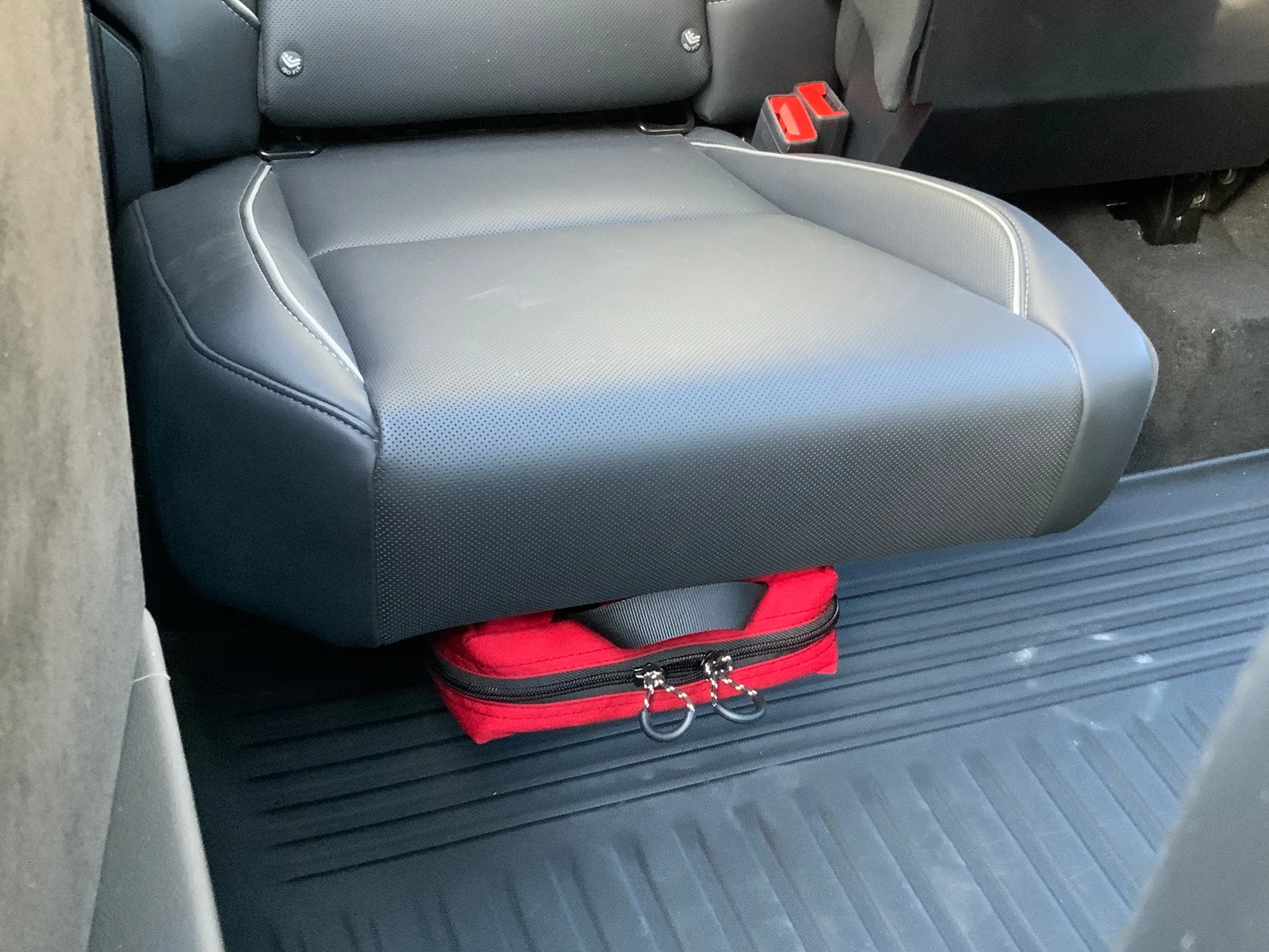 Tesla Cybertruck 2nd Row Underseat Molle / PALS Panels Storage DIY 1777870068555-xl