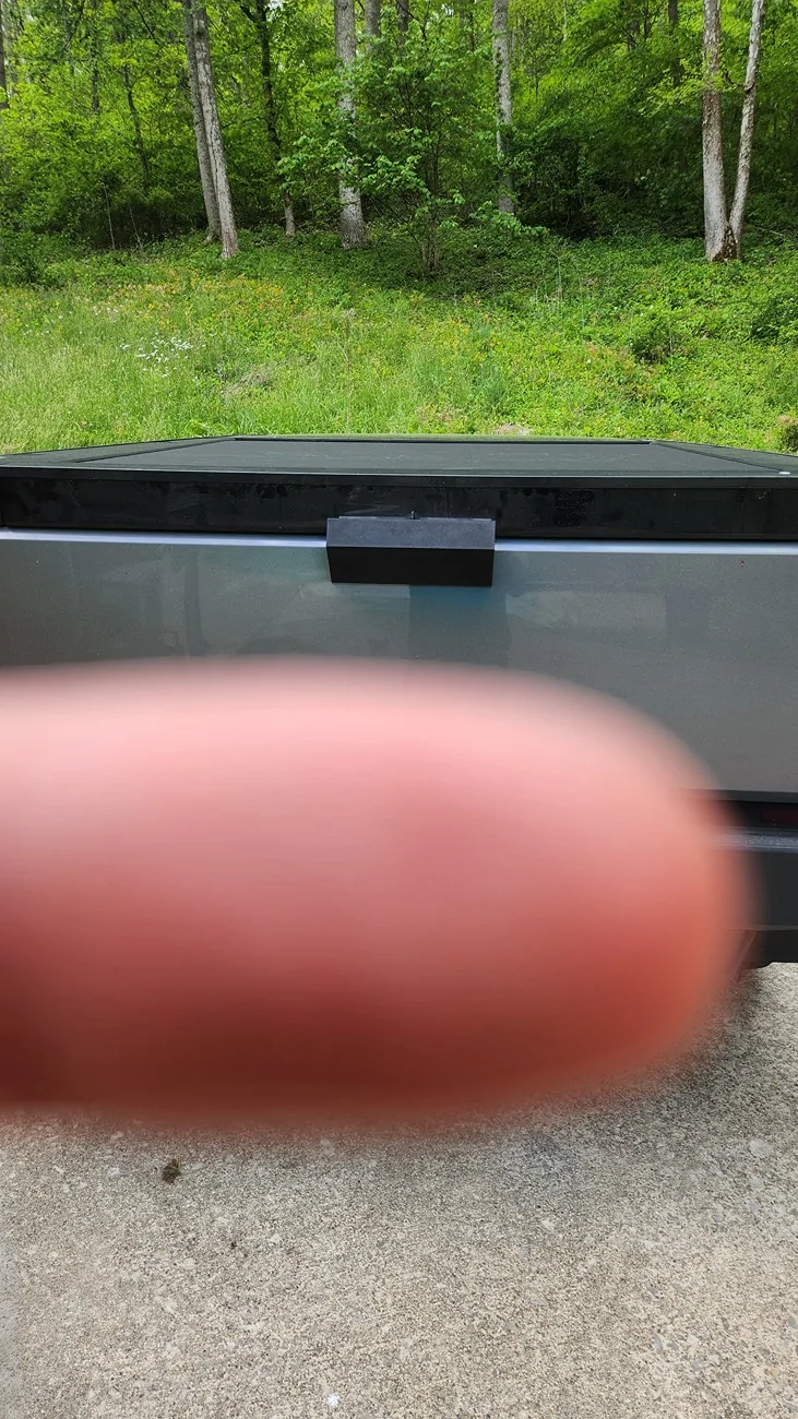 Tesla Cybertruck Rearview mirror for tailgate down use (3D Print DIY) 20260504_130721