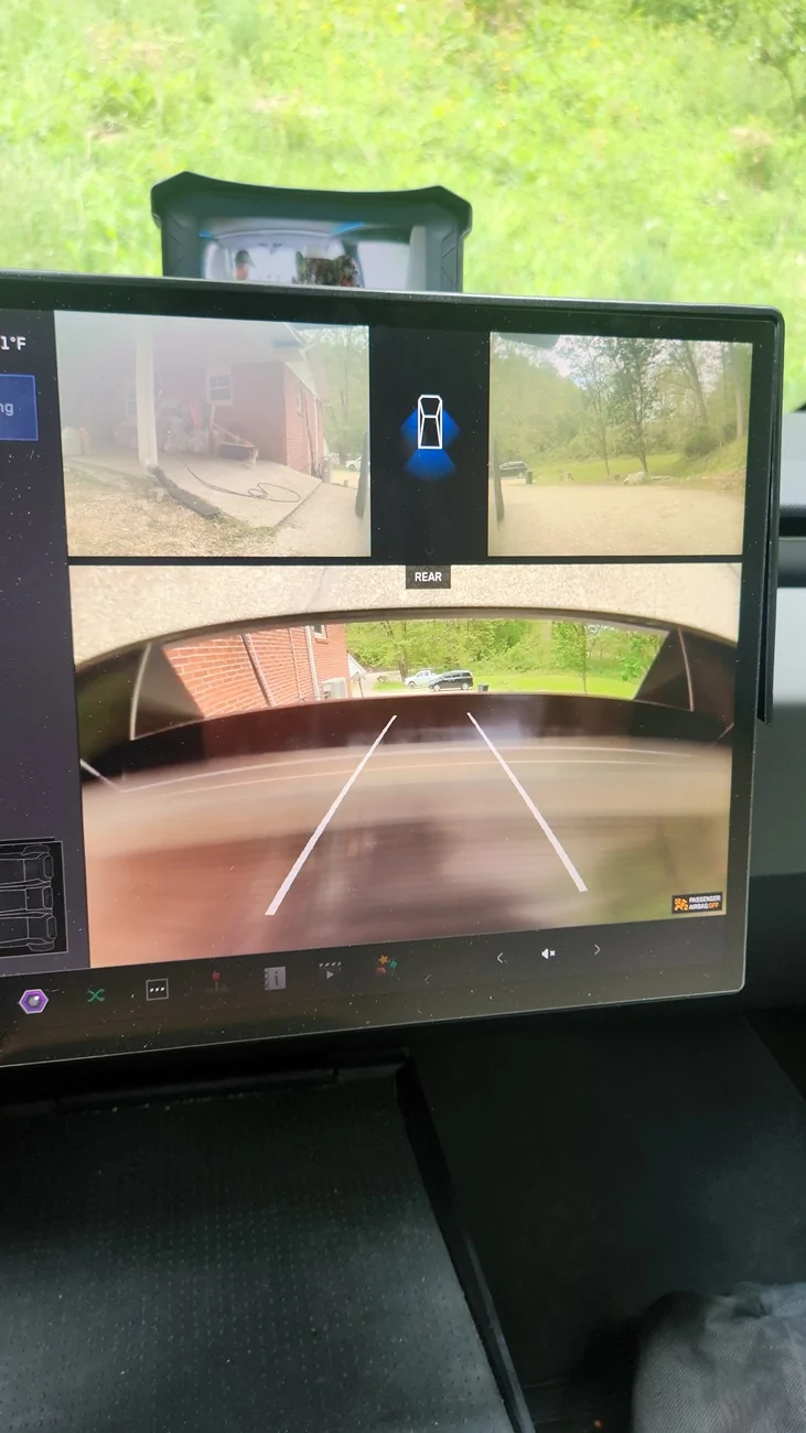 Tesla Cybertruck Rearview mirror for tailgate down use (3D Print DIY) 20260504_130809