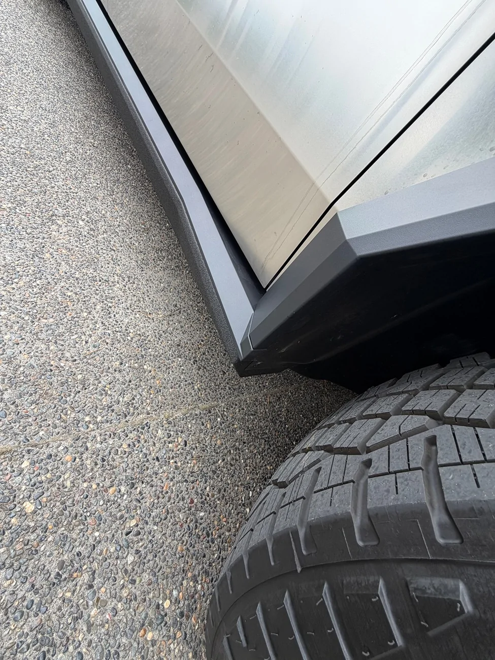 Tesla Cybertruck Upgraded my 2024 to 2026 Cybertruck AWD Premium (39xxx to 93xxx) - differences / comparison review IMG_1911