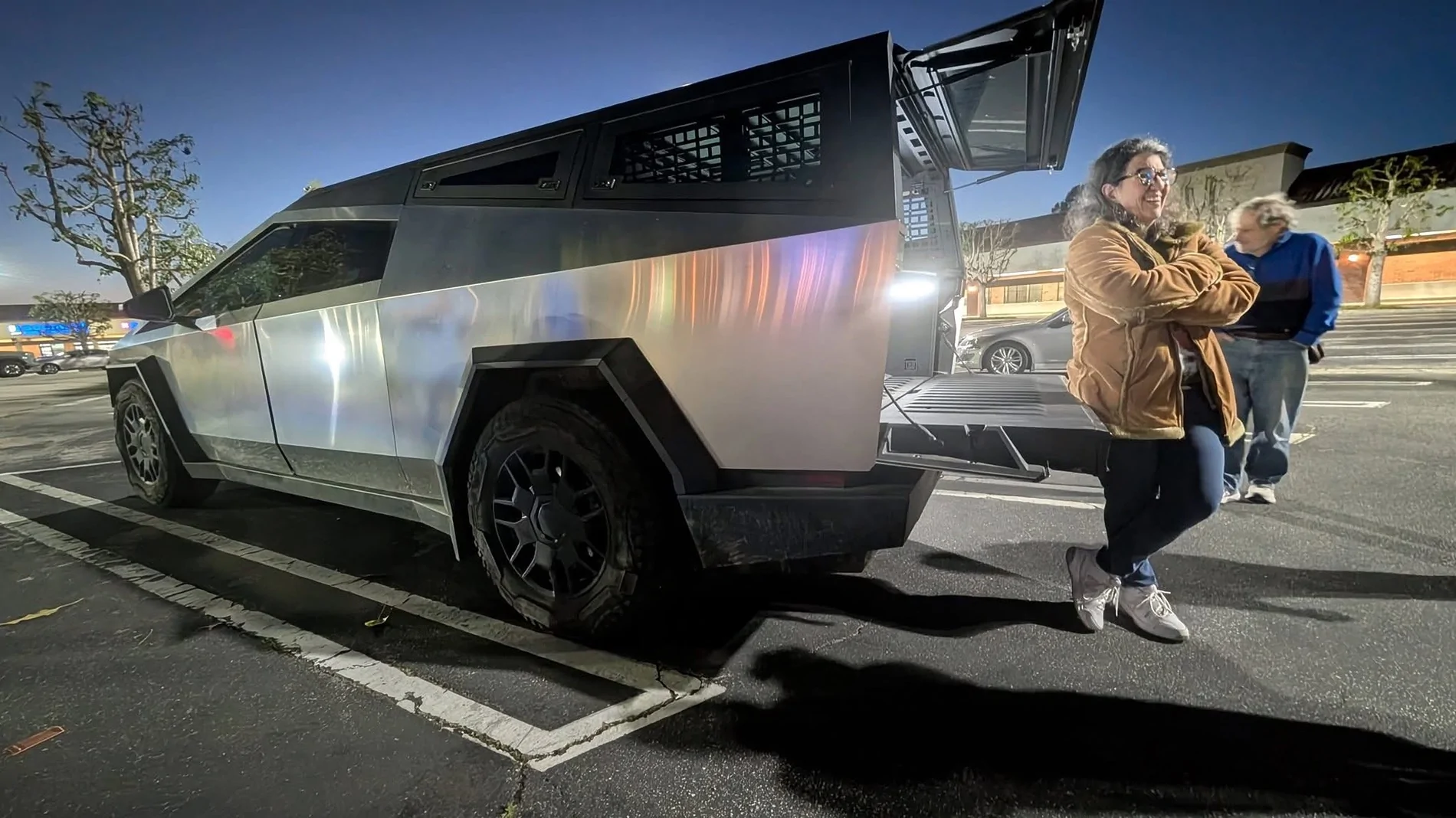 Tesla Cybertruck Urander Bed Cap Ideas & Setups IMG_8308