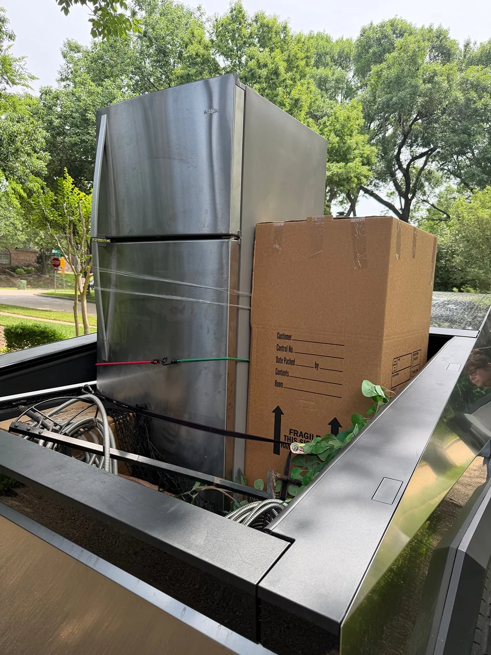 Tesla Cybertruck What Are You Hauling in your Cybertruck? 🦾 👷‍♂️ IMG_5808