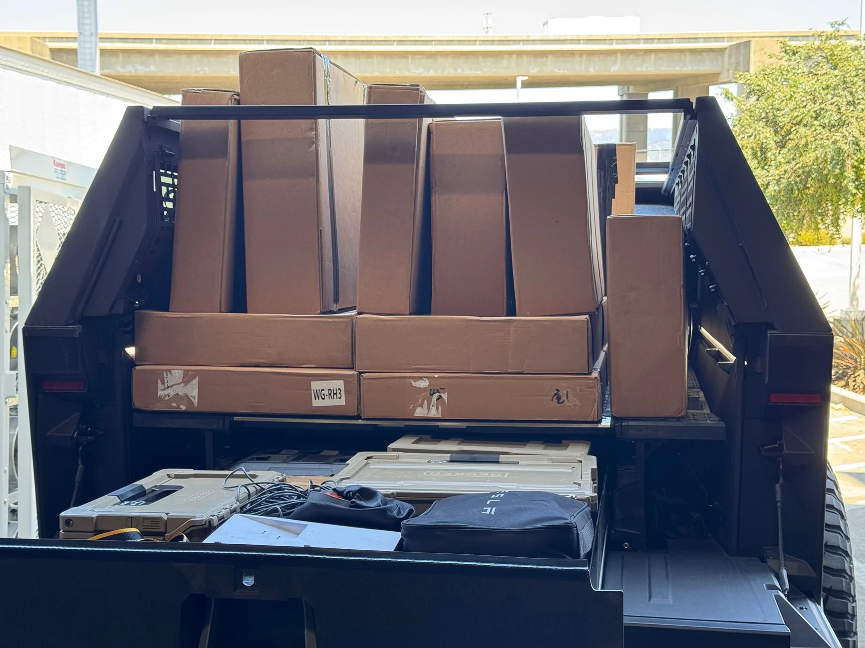 Tesla Cybertruck Urander Rack Mega Thread – Post Your Setup! IMG_8321