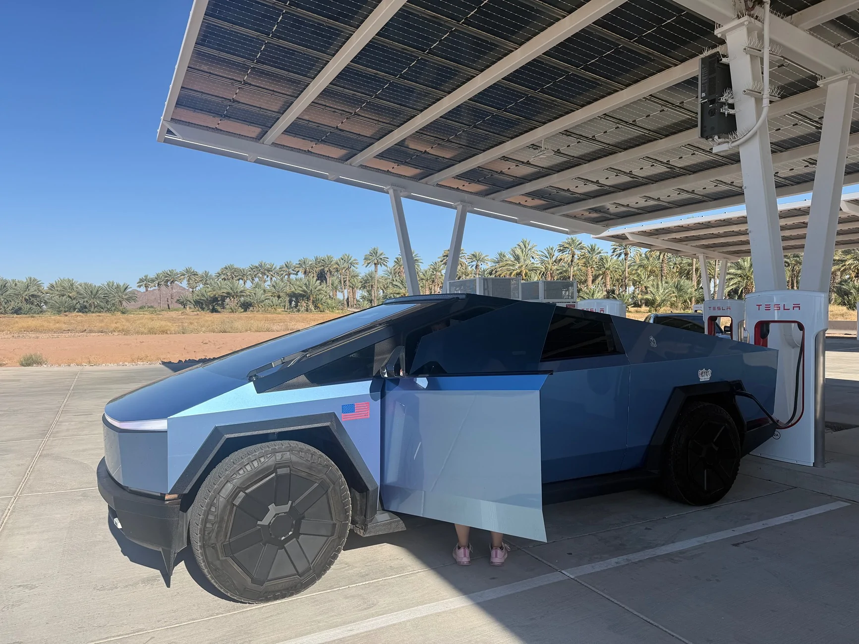 Tesla Cybertruck Daily random Cybertruck photos thread - Post Yours! 📸 🤳 IMG_3862