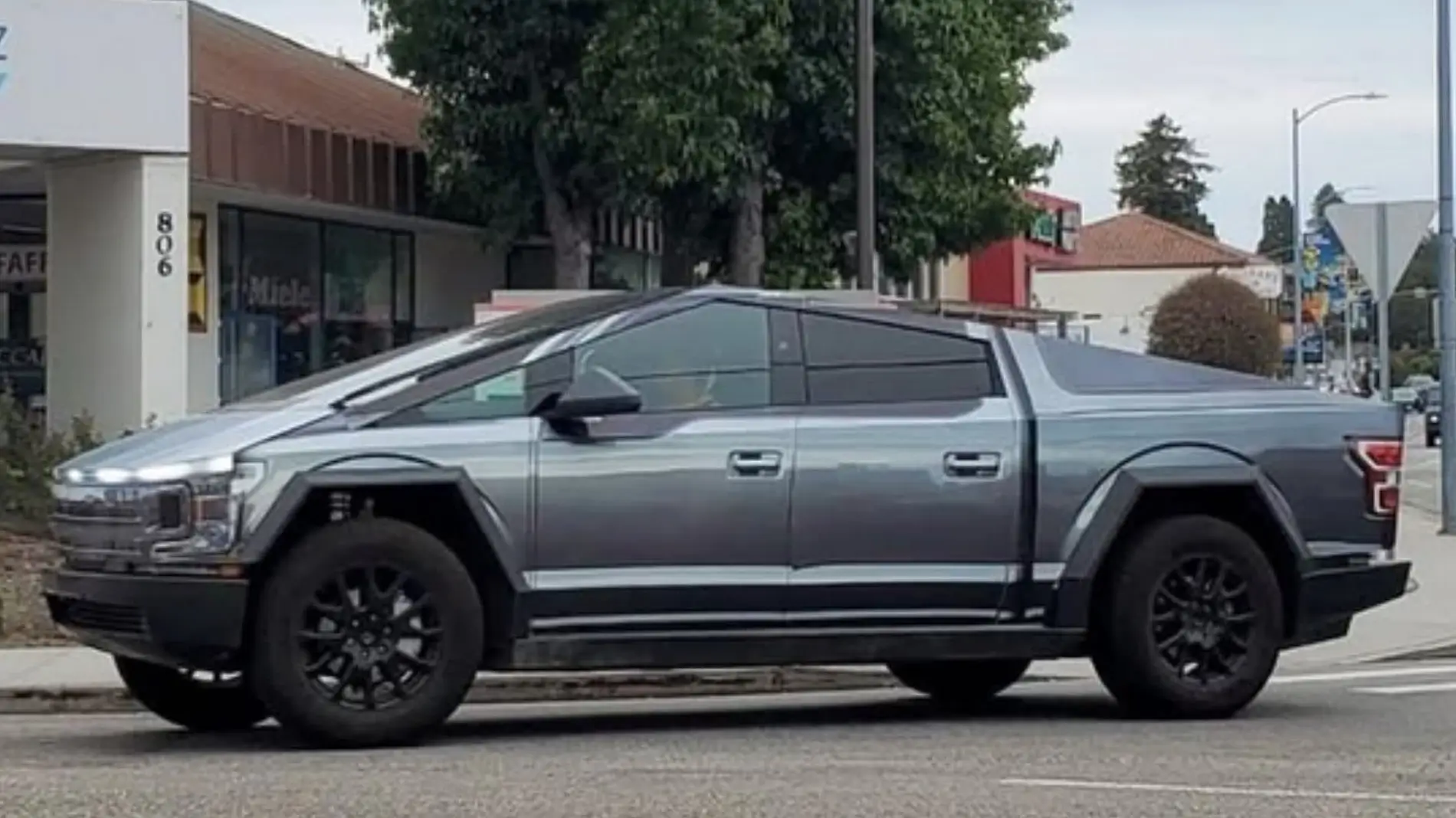 Tesla Cybertruck What in gods name is this monstrosity? 1778532325761-6y