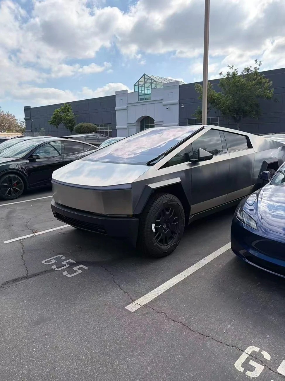 Tesla Cybertruck Delivery issue with firmware 3aa15bb180e454dc91871d1c41ced6fc