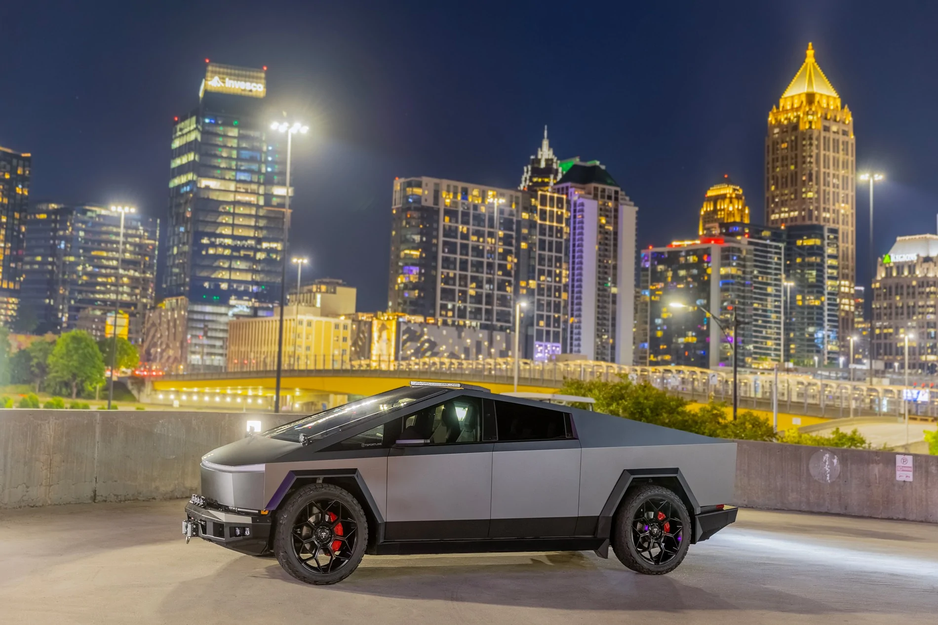 Tesla Cybertruck Ultimate Cybertruck - T Sportline 24" CT7 / 18" CT6B Beadlocks - CTX Bumpers / Light bars - TMaxx Colored PPF DIY tmaxx-satin-meteor-steel-tesla-cybertruck-24-inch-ct7-forged-wheels-satin-black-ctx-front-rea