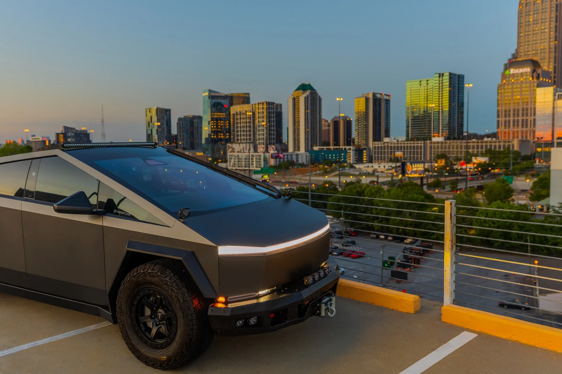 Tesla Cybertruck Ultimate Cybertruck - T Sportline 24" CT7 / 18" CT6B Beadlocks - CTX Bumpers / Light bars - TMaxx Colored PPF DIY tmaxx-satin-meteor-steel-tesla-cybertruck-18-inch-ct6b-forged-wheels-satin-black-ctx-front-r
