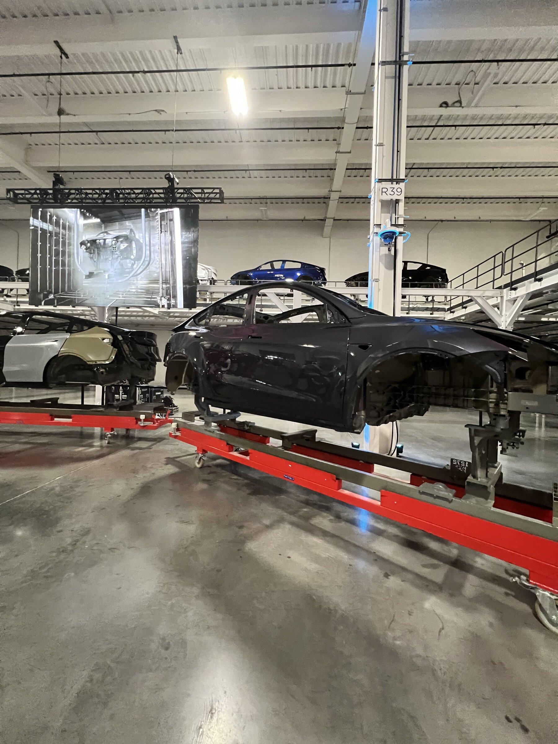 Tesla Cybertruck Plant Map, Photos & Videos From Cyber Rodeo Tour @ Giga Texas FPxTbDNXsAcDkxf