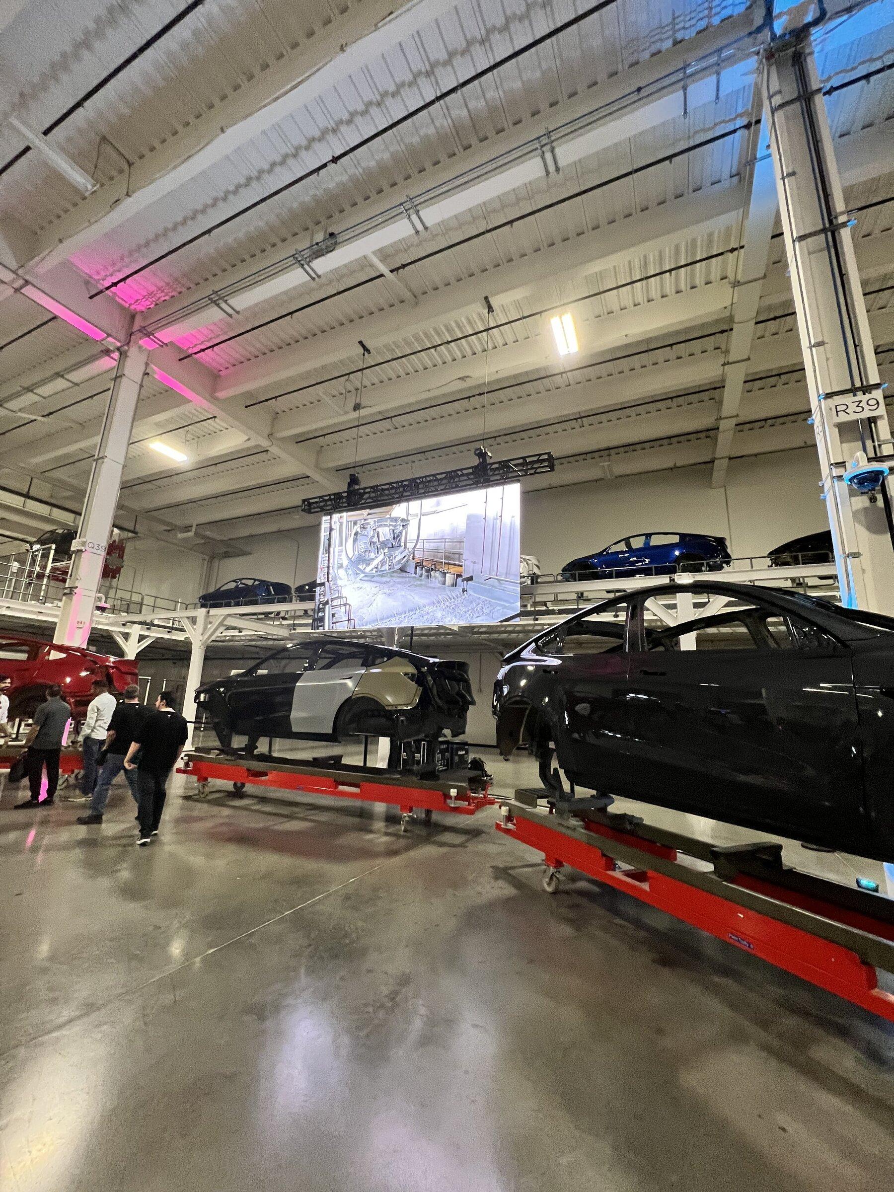 Tesla Cybertruck Plant Map, Photos & Videos From Cyber Rodeo Tour @ Giga Texas FPxTbKeXMAY2sdO