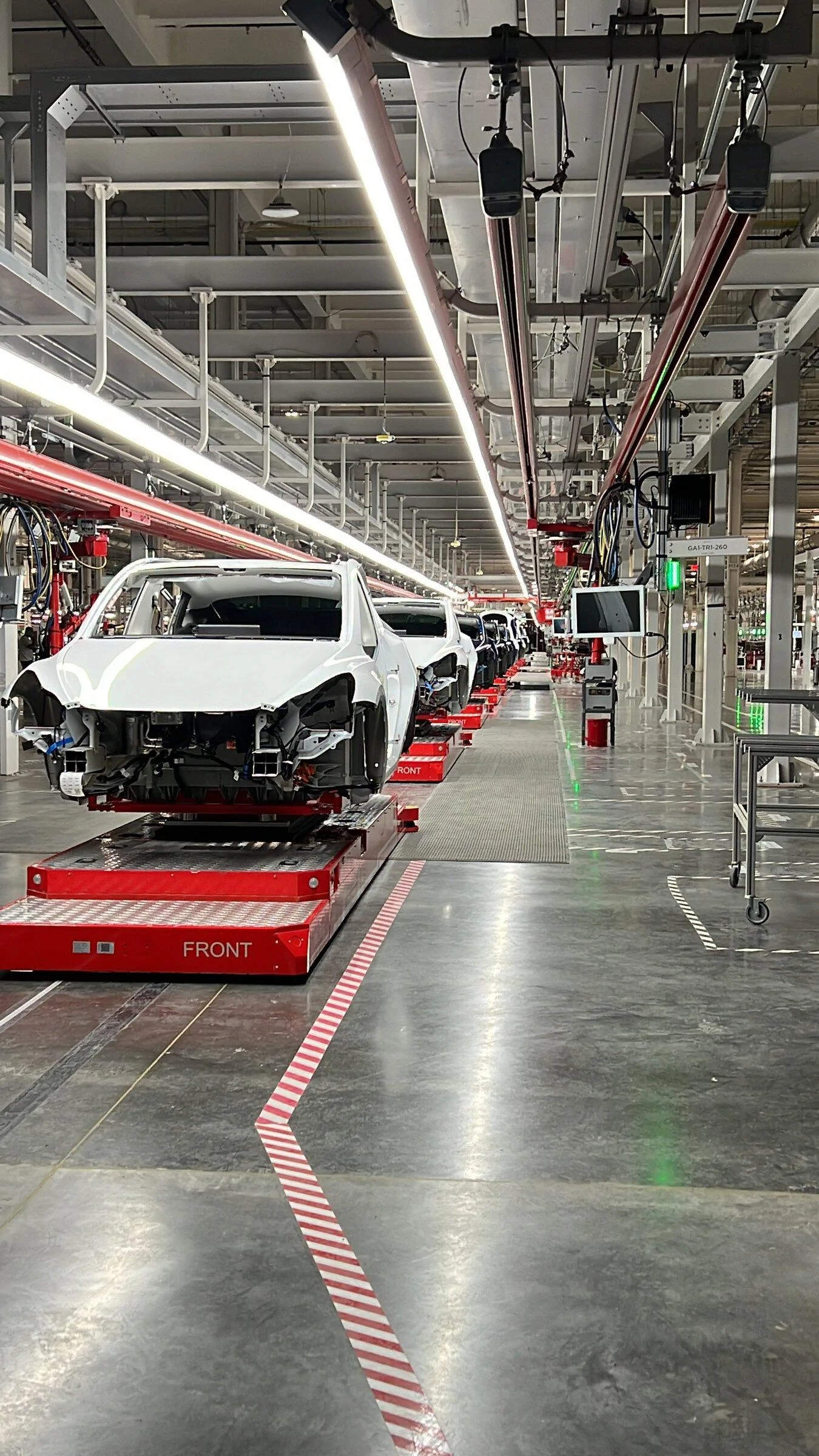 Tesla Cybertruck Plant Map, Photos & Videos From Cyber Rodeo Tour @ Giga Texas FPxVD1LXwAUN5_7