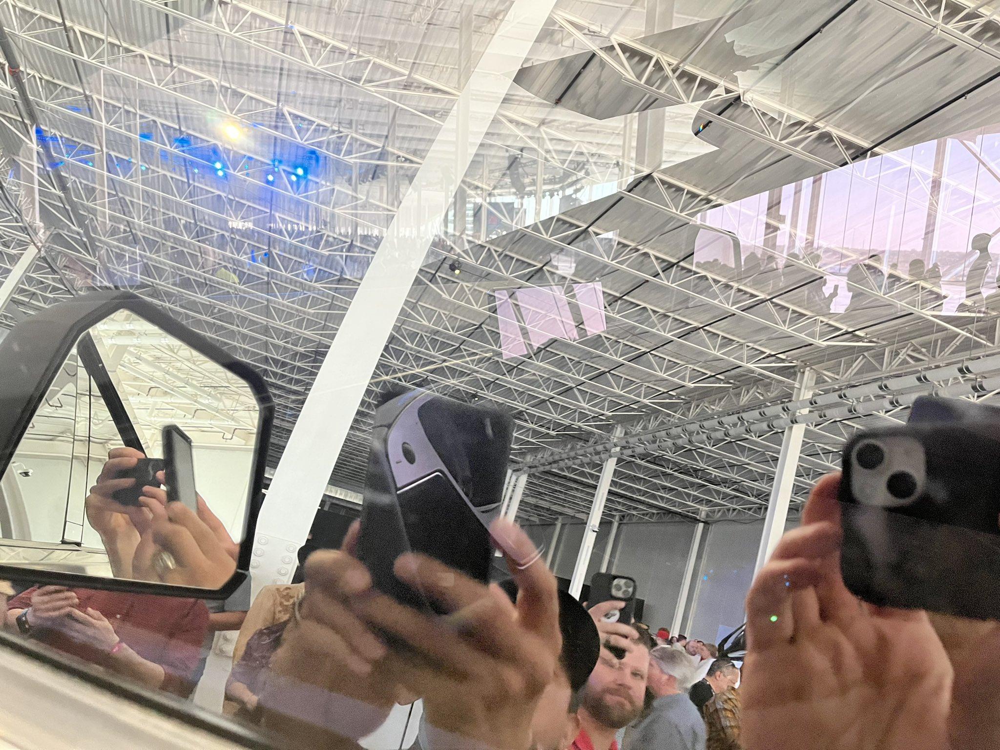Tesla Cybertruck Cybertruck Makes Appearance @ Cyber Rodeo! FPx1PCYWQAARYpz