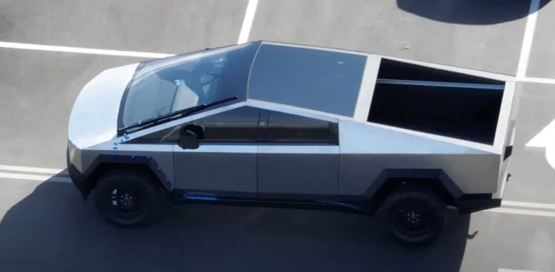 Tesla Cybertruck 🤠 LIVESTREAMING NOW: Cyber Rodeo Event Featuring Cybertruck images (12)