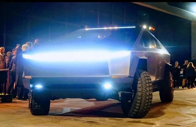 Tesla Cybertruck Musk: Production Cybertruck Width to be 82" and Come Standard With Upper Laser Blade Lights 106B47D5-7A73-46ED-BE15-7AAAB39E9D86