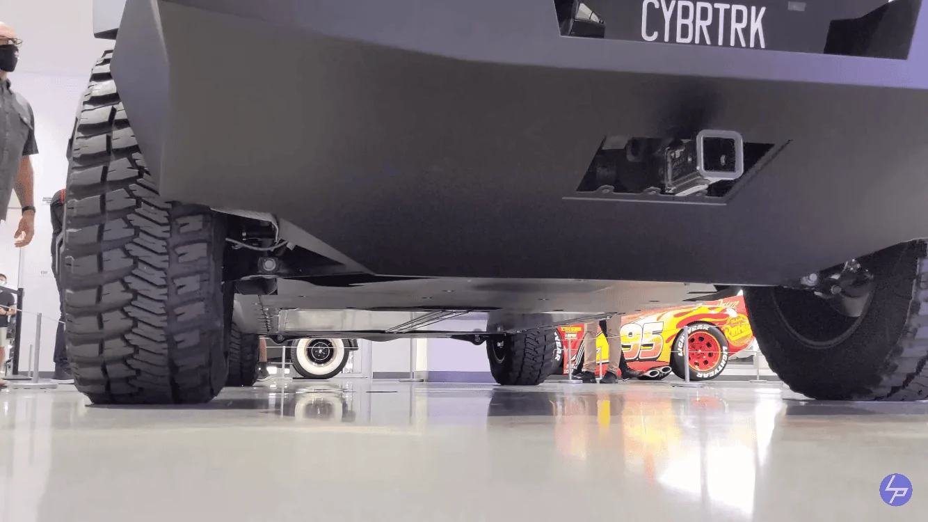 Tesla Cybertruck Rear Wheel Steering IMG_1883