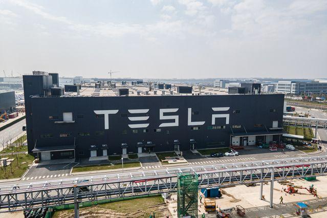 Tesla Cybertruck Prominent Tesla Bear Says Shares Could Trade Below $800 in Near-term im-474389?width=639&height=426