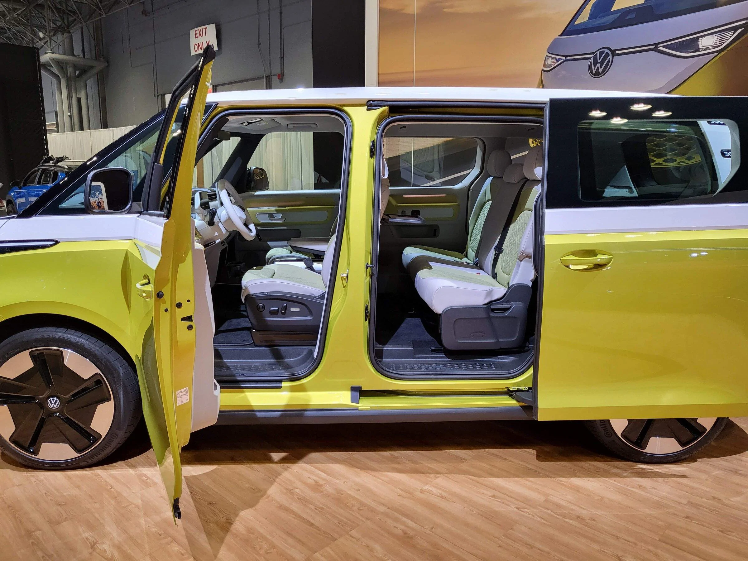 Tesla Cybertruck Strong Non-Tesla EV presence at the 2022 New York International Auto Show 20220415_200250