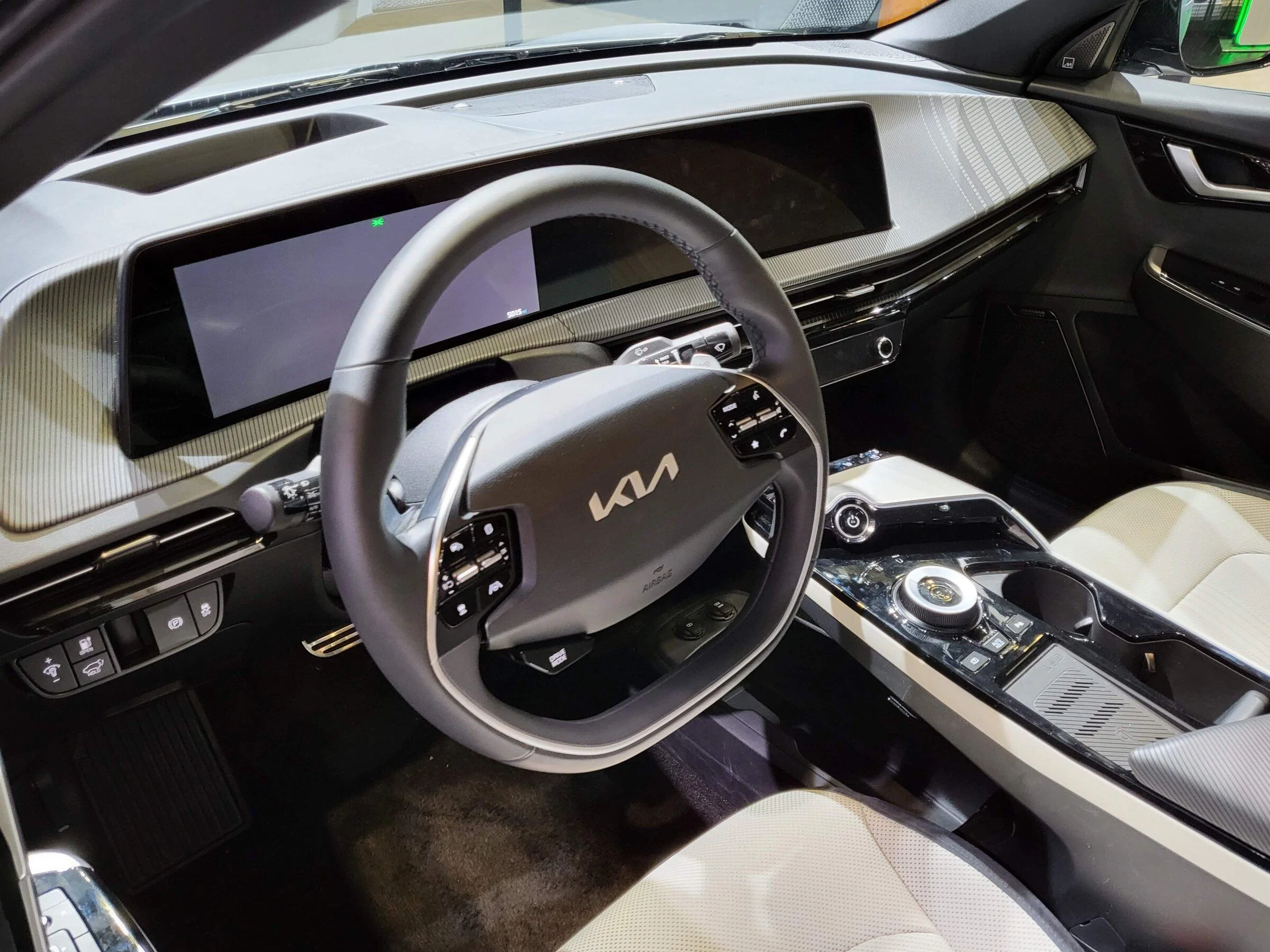 Tesla Cybertruck Strong Non-Tesla EV presence at the 2022 New York International Auto Show 20220415_201318