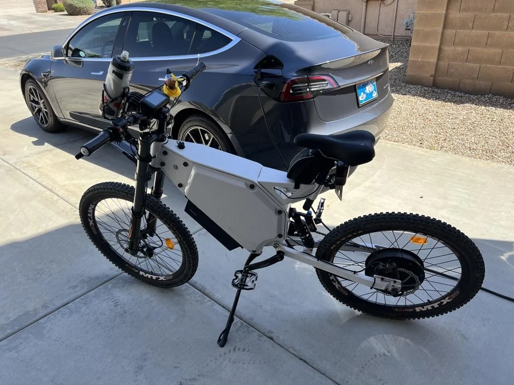 Tesla Cybertruck ...A Zero Motorcycle! 1650650209224