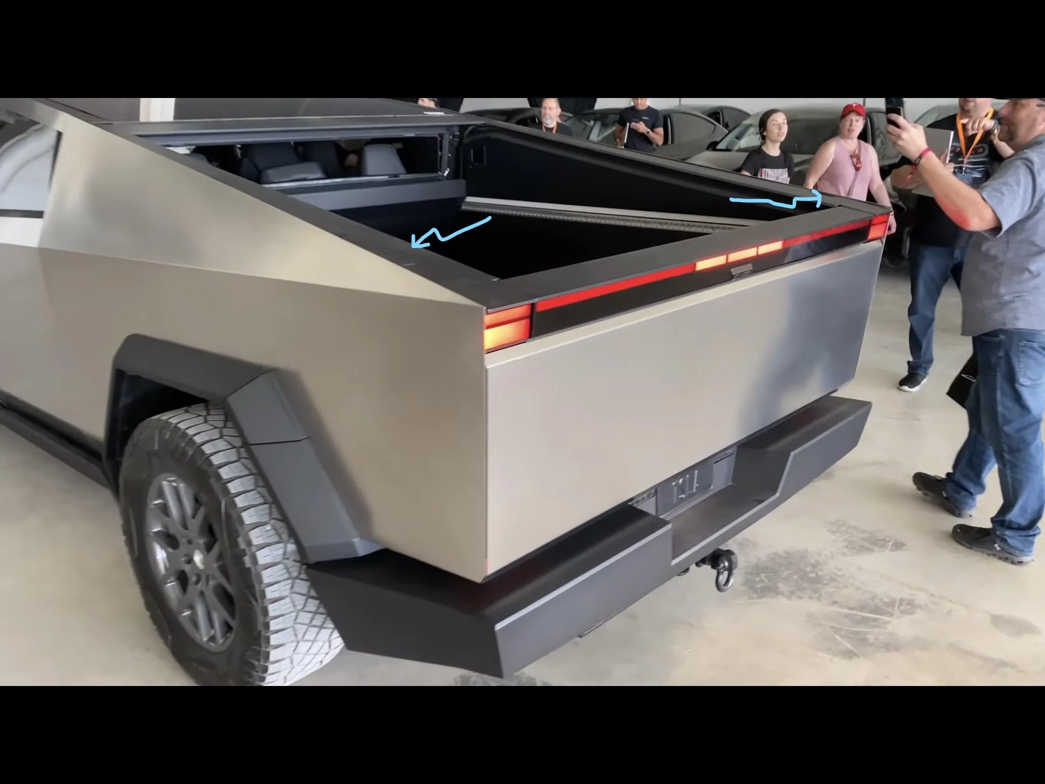 Tesla Cybertruck I think I found the Sail Pillar 1650451803268_LI