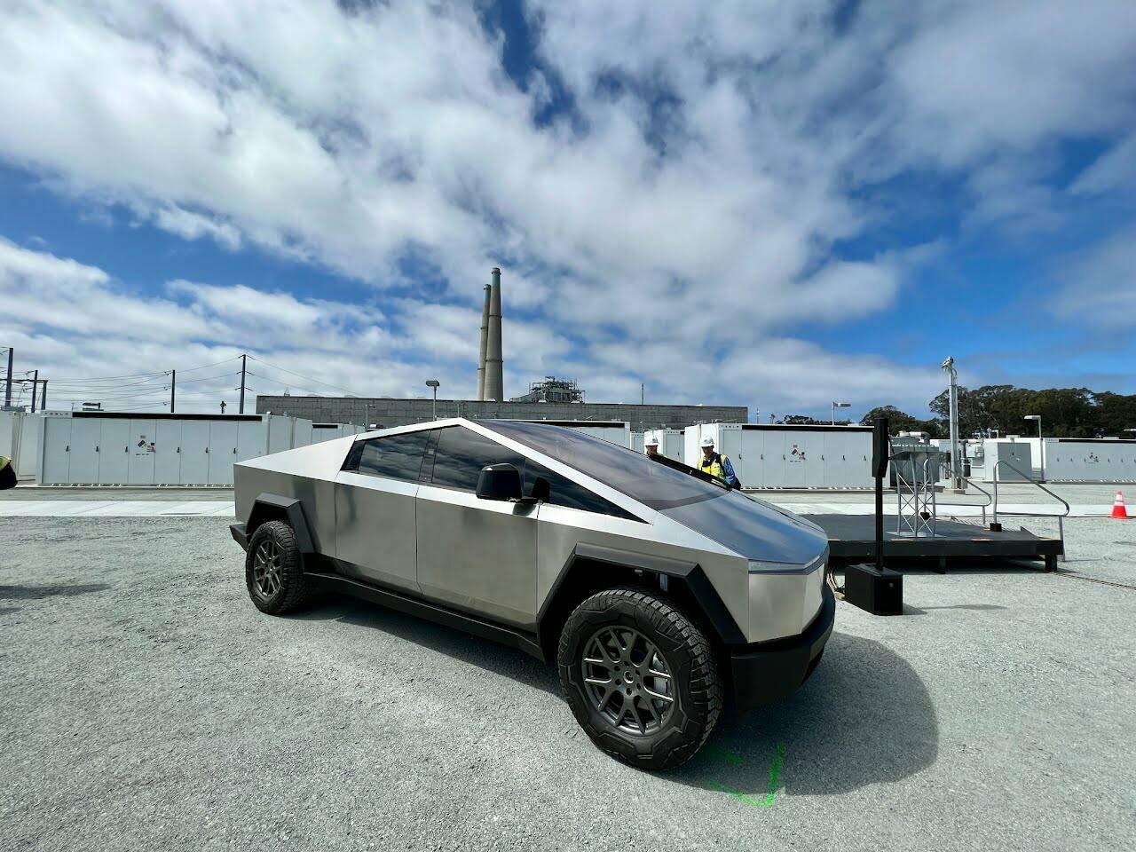 Tesla Cybertruck Reasons for Drive-By-Wire mosslandin
