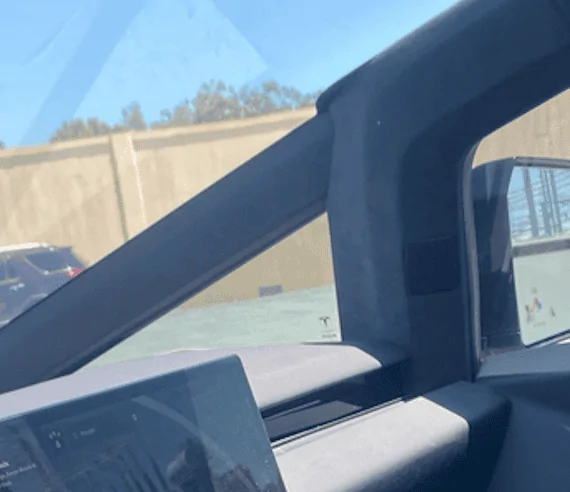 Tesla Cybertruck New Cybertruck interior / dash photos - June 6, 2022 FUn6knLWYAMFrGz