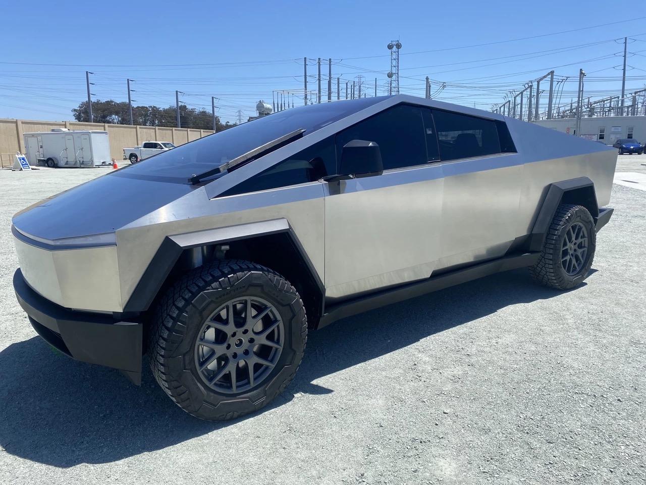 Tesla Cybertruck Cybertruck (w/ 2 piece windshield wiper) trotted out for Tesla's Moss Landing Megapack Battery System commissioning ceremony! mdhvcop_d-jpe