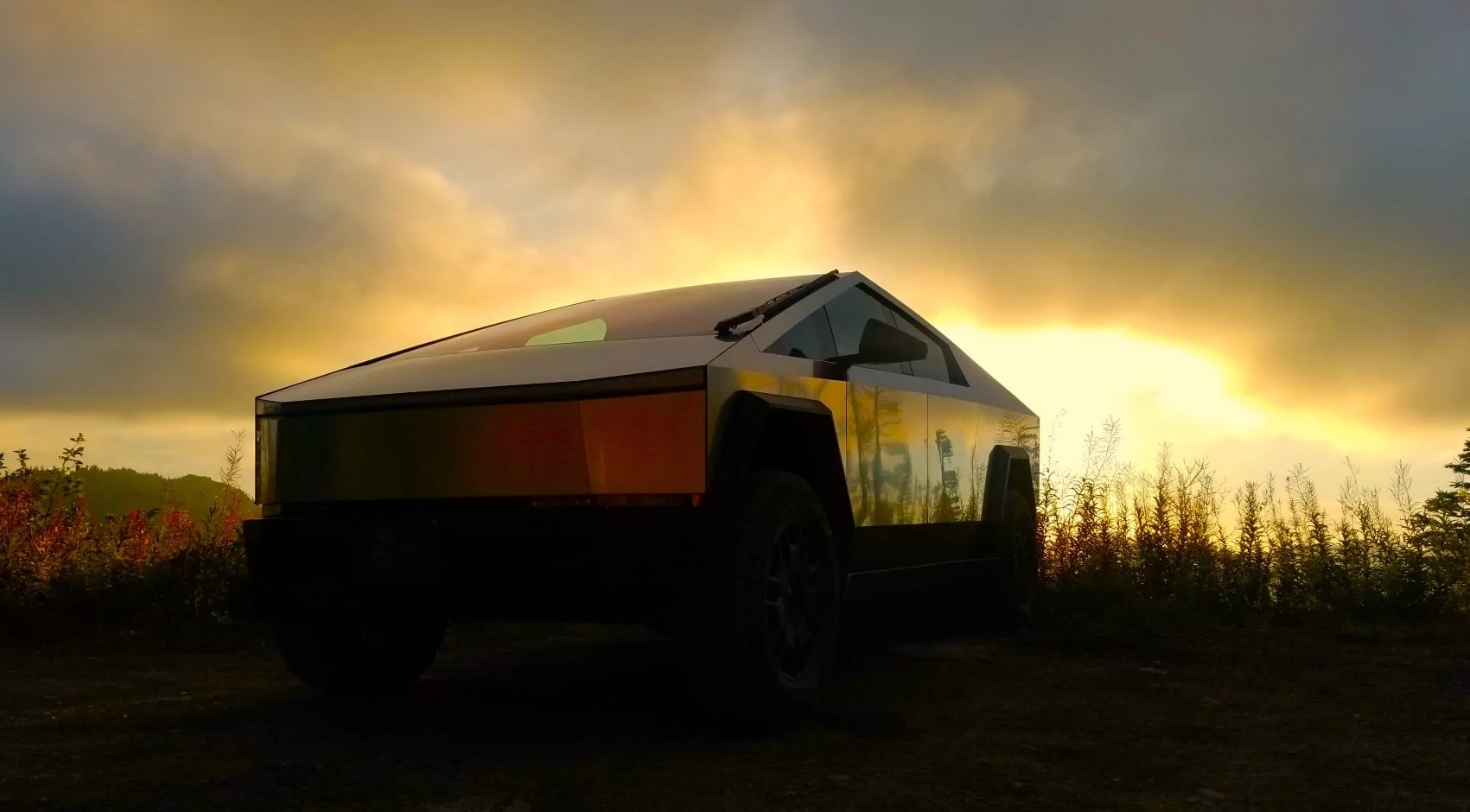 Tesla Cybertruck How to TOTALLY Black out your Cybertruck - This is it, one of the finest customs by T Sportline yet 20240920_183720adsm