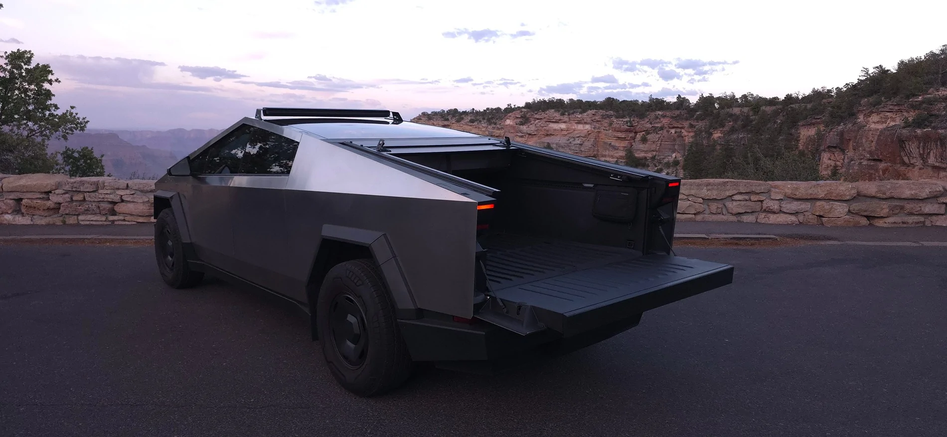 Tesla Cybertruck CYBERTRUCK RWD — (FSD) REAL-WORLD INTERSTATE ENERGY CONSUMPTION OBSERVATION ~4,700-Mile Test 19781