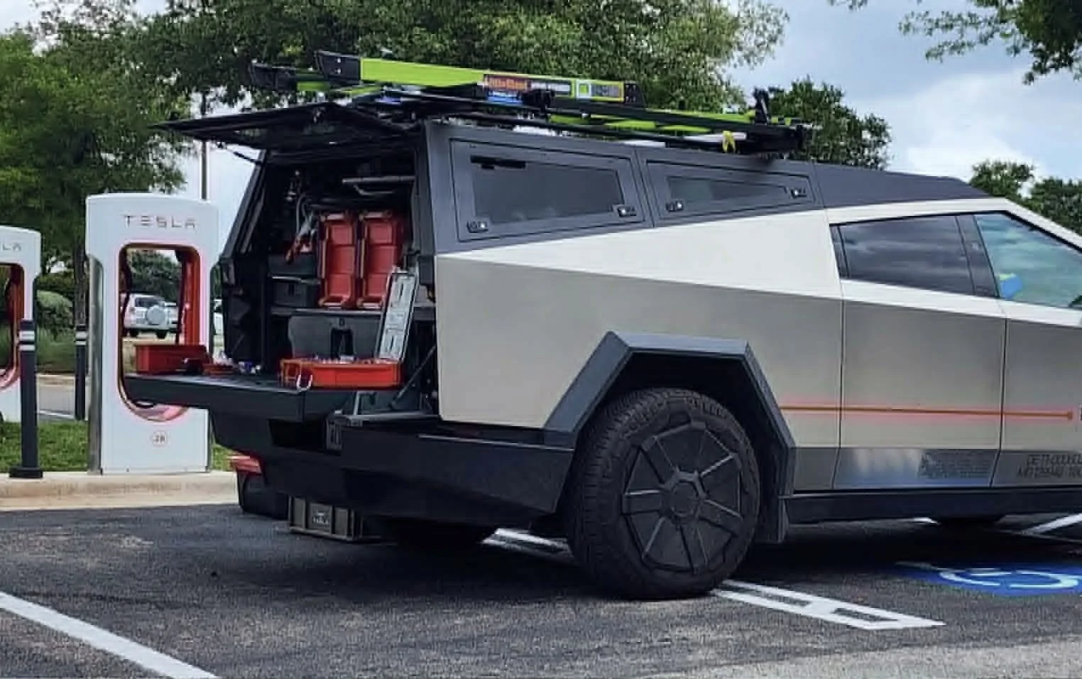 Tesla Cybertruck Urander Rack Mega Thread – Post Your Setup! IMG_9136